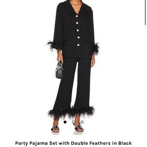 Daily sleeper xs black feather pants